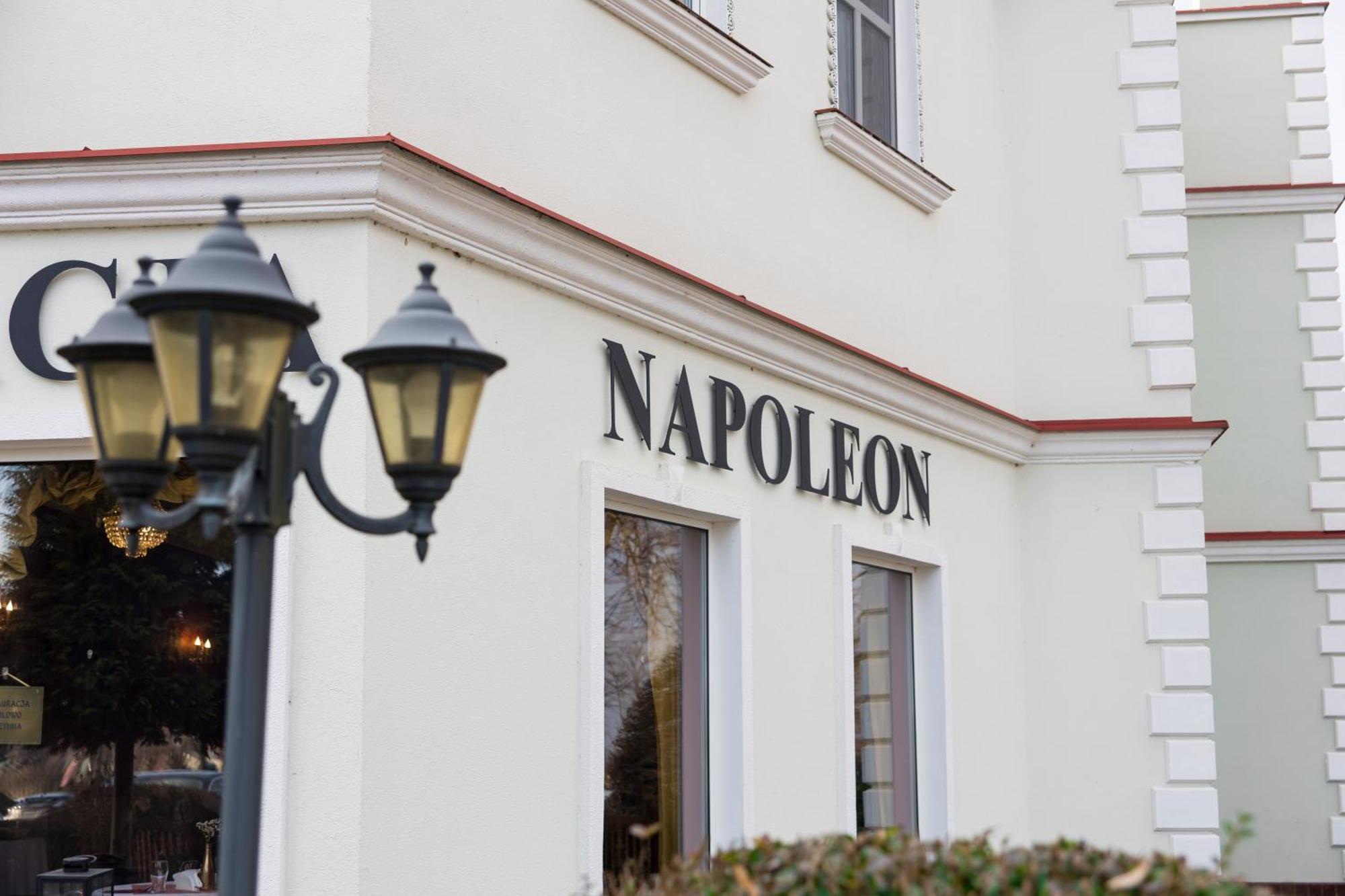 Hotel Napoleon Wroblew  Экстерьер фото