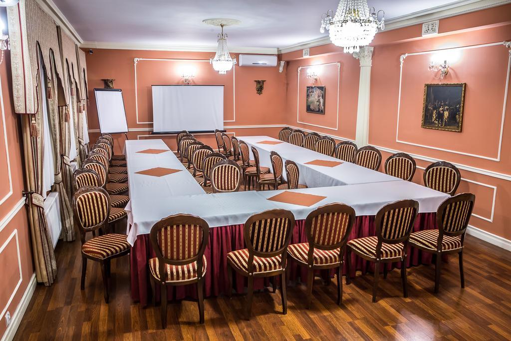 Hotel Napoleon Wroblew  Экстерьер фото
